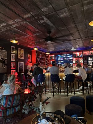 Red Apple Lounge by null