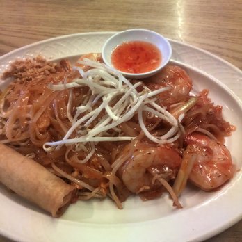 Royal Thai Bistreaux - Lunch Pad Thai - Thai Near Me - Harahan, Louisiana Royal Thai Bistreaux - Lunch Pad Thai - Thai Near Me - Harahan, Louisiana