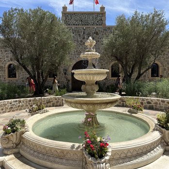 V Sattui Winery - Wineries Near Me - Saint Helena, California V Sattui Winery - Wineries Near Me - Saint Helena, California