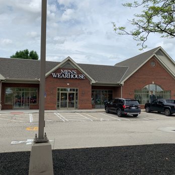 Men's Wearhouse - Out front - Men's Clothing Near Me - DUBLIN, Ohio Men's Wearhouse - Out front - Men's Clothing Near Me - DUBLIN, Ohio
