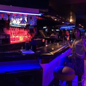 Playbar - Dance Clubs Near Me - Honolulu, Hawaii