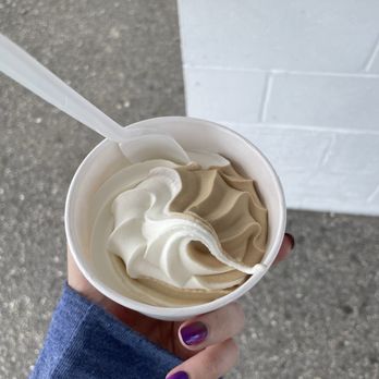 Lib's Dairy Treats - Coffee and vanilla swirl, kiddie size - Ice Cream & Frozen Yogurt Near Me - Portland, Maine