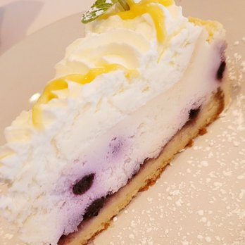 City Kitchen - Blueberry cheesecake with lemon curd - New American Near Me - Beaufort, North Carolina
