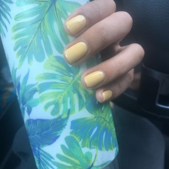 Zoom Mani - great gel mani - Nail Technicians Near Me - Columbus, Ohio
