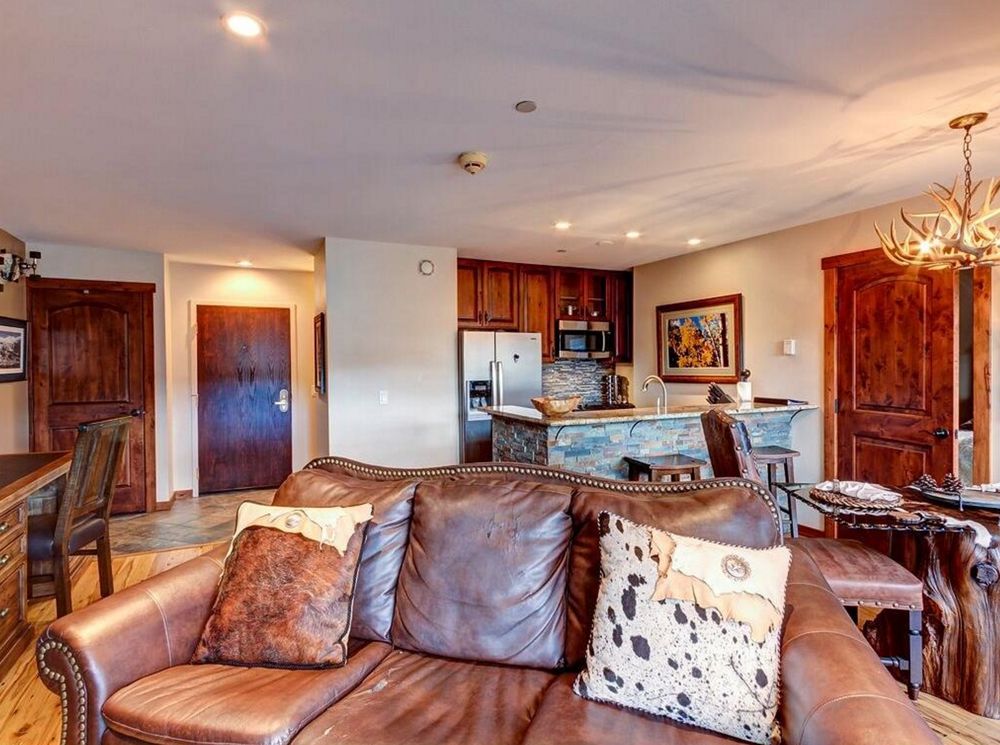 DOWNTOWN BRECKENRIDGE CONDOS Updated October 2024 17 Photos