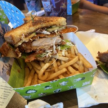 One Piece Cafe - Chicken sandwich - Themed Cafes Near Me - Los Angeles, California One Piece Cafe - Chicken sandwich - Themed Cafes Near Me - Los Angeles, California