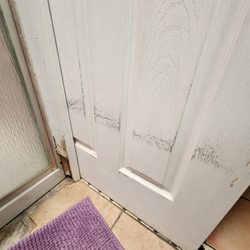 Dreamstyle Remodeling - Destroyed pocket door