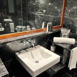 Hotel U232