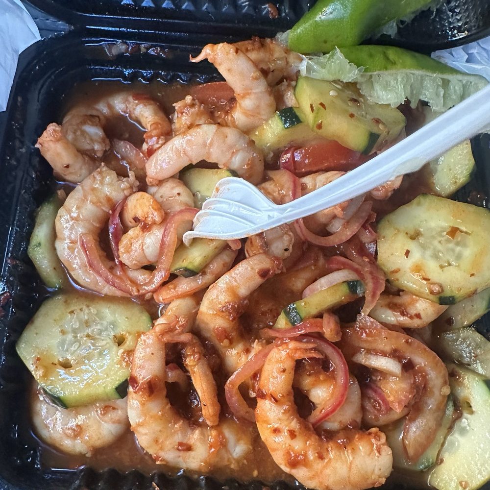 Mariscos El Limon - Food Trucks Near Me - Los Angeles, California