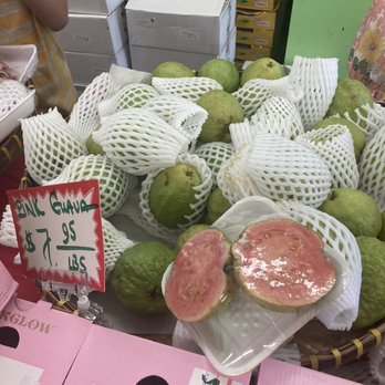 The Surprisingly Delicious Tan Sang Tropical Fruit - 3z07kc9