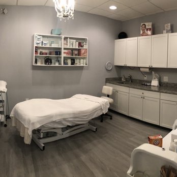 Starlit Salon - New Waxing room - Hair Salons Near Me - Jenkintown, Pennsylvania Starlit Salon - New Waxing room - Hair Salons Near Me - Jenkintown, Pennsylvania
