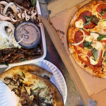 Arturo's Pizza - Pizza Near Me - Minneapolis, Minnesota