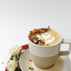 Sonder Coffee - Rose Vanilla Latte