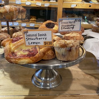 Creswell Bakery - Danish's and muffins - Breakfast & Brunch Near Me - Creswell, Oregon