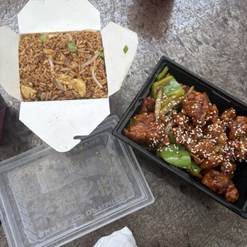 The Rice Box - Sesame chicken - Asian Fusion Near Me - Houston, Texas The Rice Box - Sesame chicken - Asian Fusion Near Me - Houston, Texas