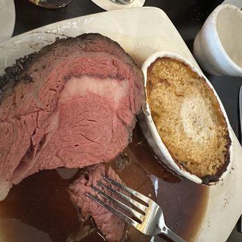 Slate Bistro and Bar - Prime rib and au gratin potatoes - New American Near Me - Gilbert, Arizona