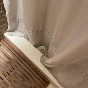 exhale Spa - Shower - Day Spas Near Me - Bal Harbour, Florida