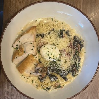 El Dorado Kitchen - House made Fettuccine with added chicken - New American Near Me - Sonoma, California El Dorado Kitchen - House made Fettuccine with added chicken - New American Near Me - Sonoma, California