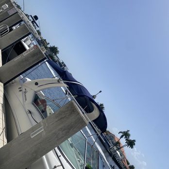 Shooters Waterfront - Pier - New American Near Me - Fort Lauderdale, Florida Shooters Waterfront - Pier - New American Near Me - Fort Lauderdale, Florida