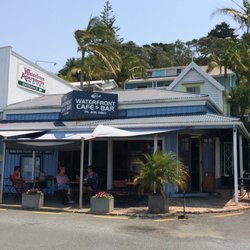 Waterfront Cafe & Bar - Outside