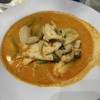 Thai Herb - Yellow curry with chicken - Thai Near Me - High Point, North Carolina
