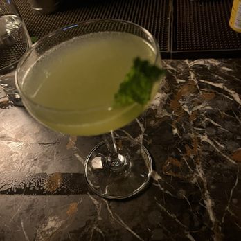 Key Circle Commons - The Village Green - Lounges Near Me - Mountain Brook, Alabama