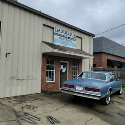 Peek's Auto Tops & Interiors