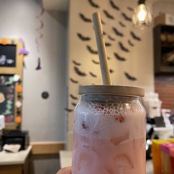 Starbucks - Batty for this drink! - Coffee & Tea Near Me - Honolulu, Hawaii