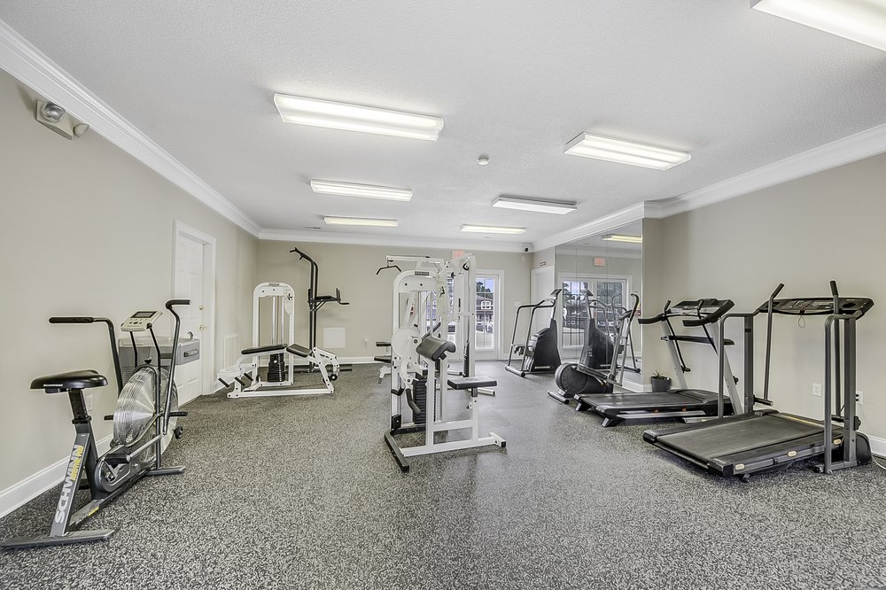 CAMERON APARTMENTS Updated October 2024 73 Photos 1706 Vineyard