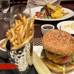 Soluna Restaurant - Wagyu burger and fries