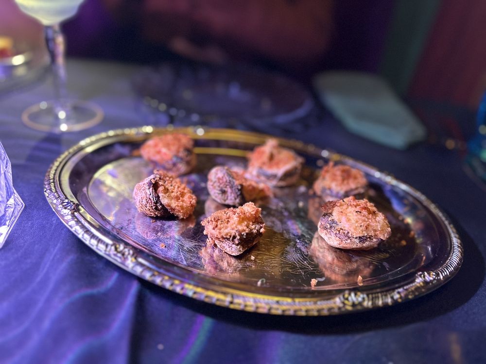 White Rabbit Cocktail Parlour Logo