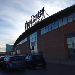 Centro Commerciale Vibo Center - Vibo Valentia avrebbe bisogno di un centro più articolato mentre invece molte attività hanno chiuso!