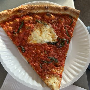 Flo's Wine Bar & Bottle Shop - Monzarella - Wine Bars Near Me - Austin, Texas