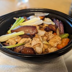 Li's noodles - 咸鱼鸡丁茄子煲
