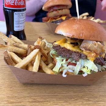 Sideburns - Everything burger. - Vegan Near Me - Long Beach, California Sideburns - Everything burger. - Vegan Near Me - Long Beach, California
