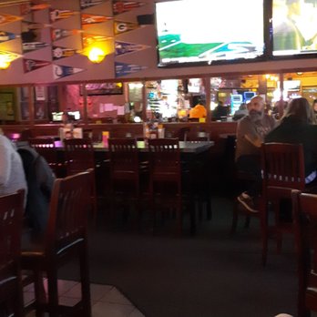 Oscar's Pub & Grill - Pubs Near Me - Rockford, Illinois
