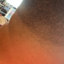 The Handsome Wolf Barbershop - Medium askin not fade lol