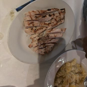 Townhouse - Mac & cheese with a side of grilled chicken - New American Near Me - Emeryville, California Townhouse - Mac & cheese with a side of grilled chicken - New American Near Me - Emeryville, California