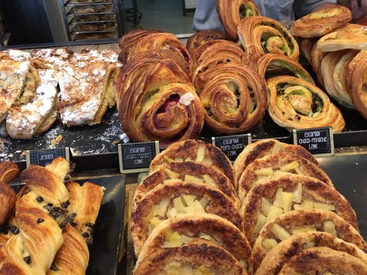 LA BOULANGERIE SAINT-MICHEL by null