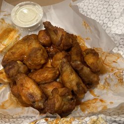 Pizza Inn - 15-piece bone-in zesty wings (2/27/2023)