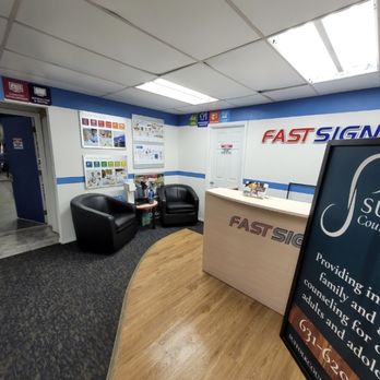 Marg The Clean Queen - After 
Commercial reception area - Office Cleaning Near Me
