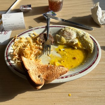 Huddle House - Breakfast , soggy hash browns and mediocre toast - Diners Near Me - New Haven, Indiana Huddle House - Breakfast , soggy hash browns and mediocre toast - Diners Near Me - New Haven, Indiana