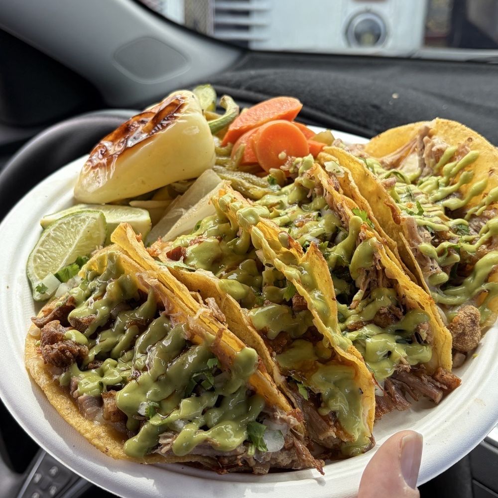 Taqueria El Pelayo - Crispy Tacos Chicharrón y carnitas (Pork Rinds and carnitas ) - Food Trucks Near Me - Vallejo, California Taqueria El Pelayo - Crispy Tacos Chicharrón y carnitas (Pork Rinds and carnitas ) - Food Trucks Near Me - Vallejo, California