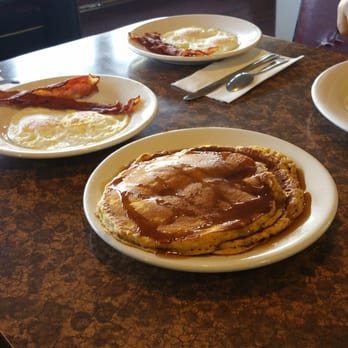 Toasted Bun - Pumpkin spice 2+2+2 w/bacon - Breakfast & Brunch Near Me - Glendale, California Toasted Bun - Pumpkin spice 2+2+2 w/bacon - Breakfast & Brunch Near Me - Glendale, California