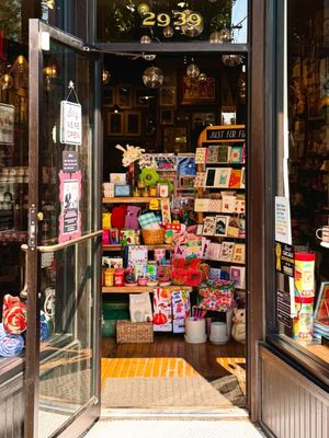 Foursided Card + Gift - On Clark in Lakeview by null