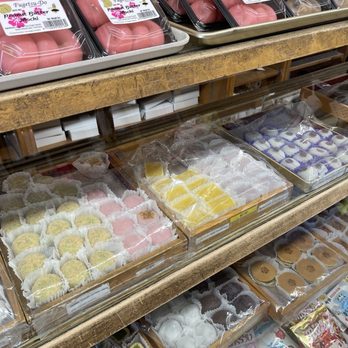 Fugetsu-Do - Candy Stores Near Me - Los Angeles, California