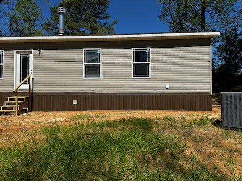 Slide of Magnolia Skirting