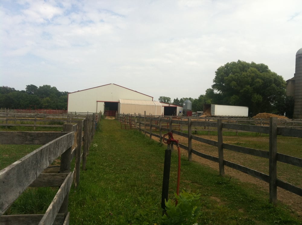 Invitation Stable - equestrian in Hampshire, IL