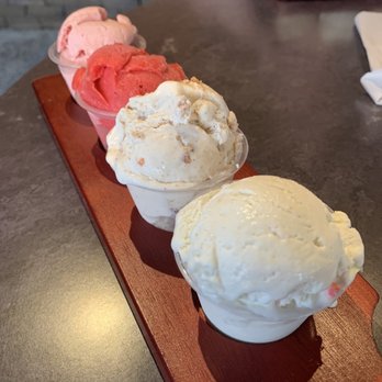 Lickety Splitz - "Sweet" flight - Ice Cream & Frozen Yogurt Near Me - Maple Shade, New Jersey