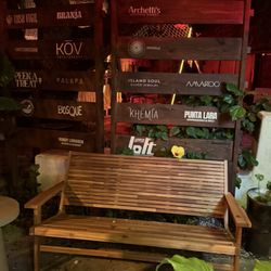 Upper Buena Vista - Bench by the ice cream truck